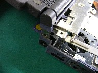 �q���W�ɑg�ݍ��킳�ꂽ�A���~�����炵�܂��B